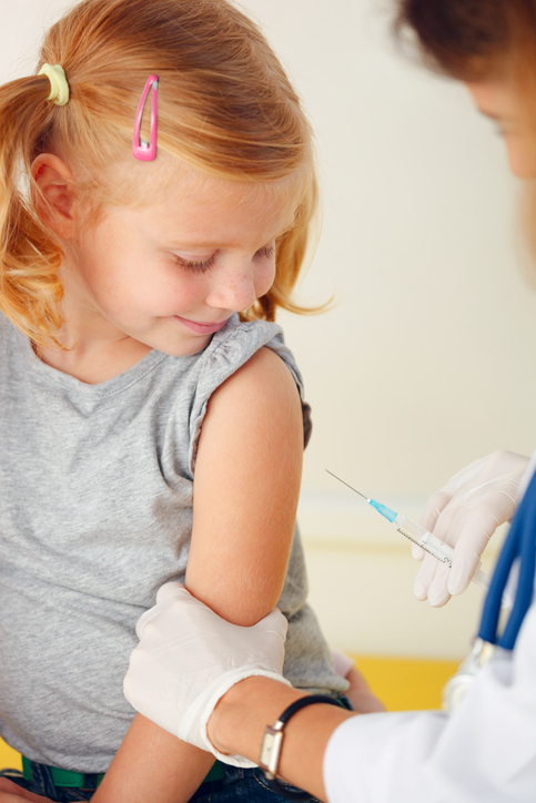 Vaccini, obbligo certificati se manca l’anagrafe. L’emendamento al Ddl